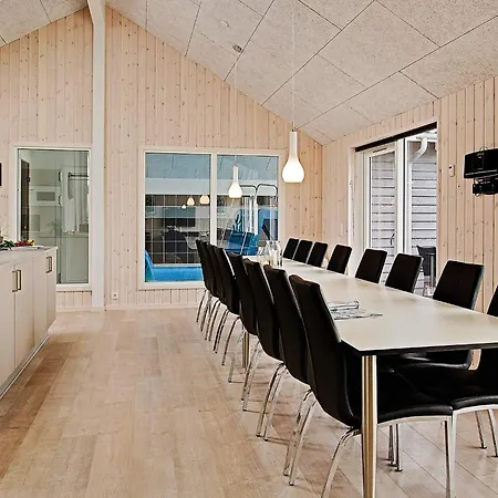 16 Person In Hasselberg *